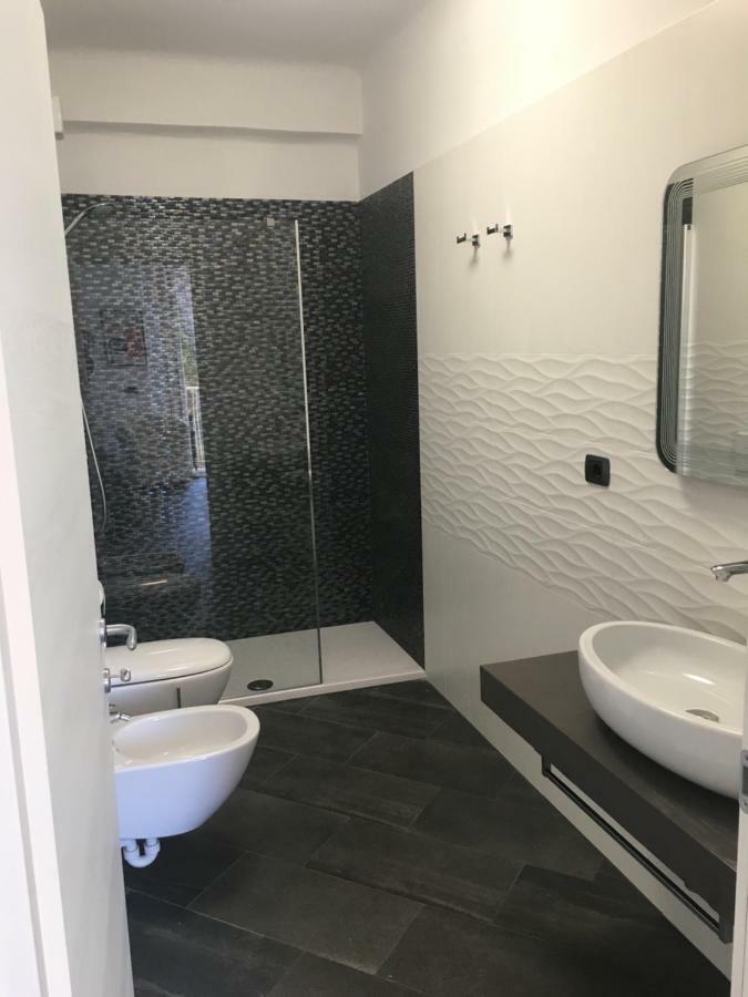 Hotel Le Divine Di Via Olivieri - Reception Via Xxv Aprile 5 Levanto Zewnętrze zdjęcie
